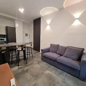Apartamento Porta Romana - Caldara Charme, Milán